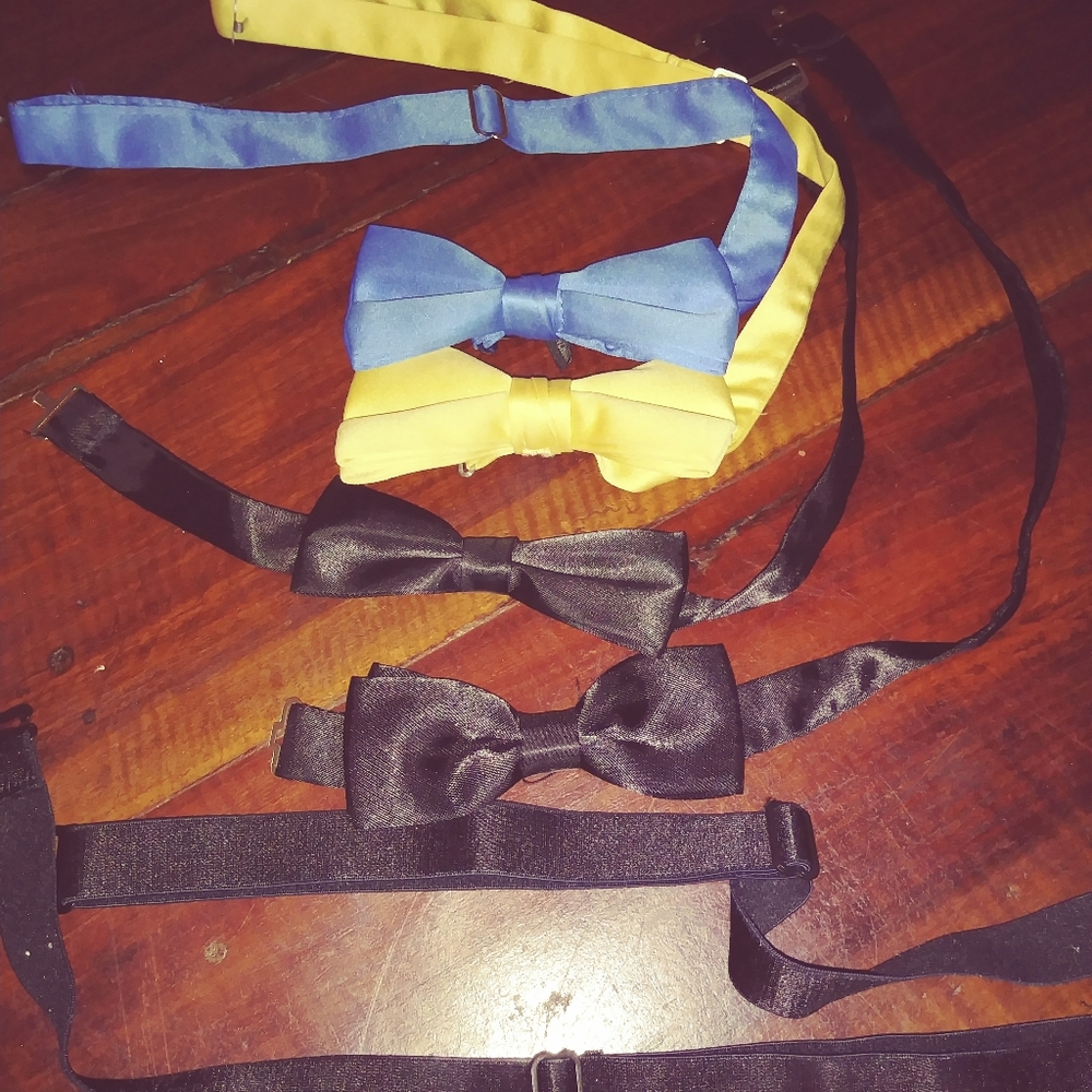 Bow ties - Picture 3 of 3